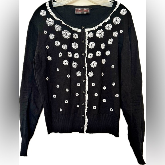 Voodoo Vixen Large Button Down Cardigan - Picture 2 of 3